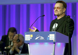 Bono, la veu d'U2 i del PP