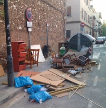El carrer no és un abocador