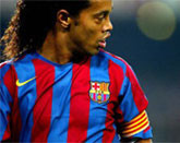Ara toca Ronaldinho